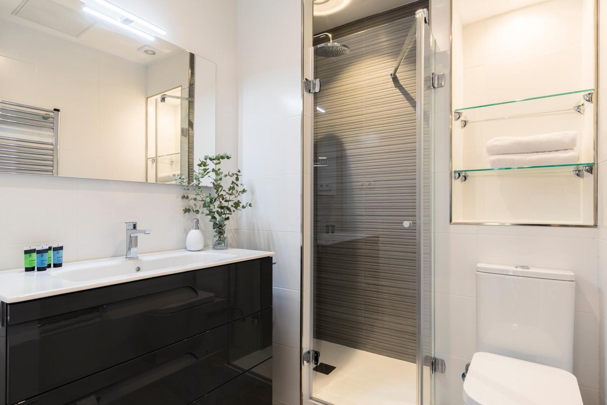 Feelathome San Marcos Apartments Мадрид Екстериор снимка